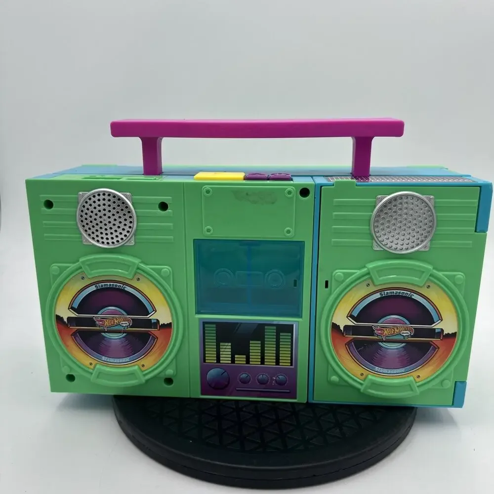 Hot Wheels Boombox Cassette Retro Vibes Skate Park Finger Skateboard Park
